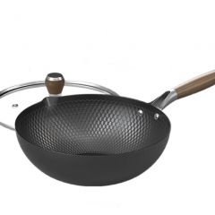 京东京造 有钛不粘精铁钻石纹炒锅老式铁锅炒菜锅家用电磁炉燃气灶专用32cm